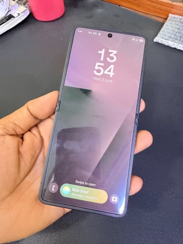 Samsung Zflip7 512G ក្រុមហ៊ុន