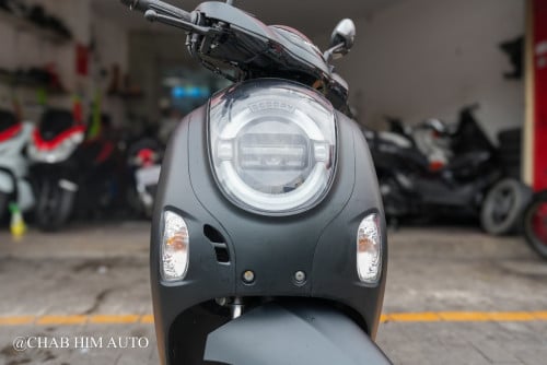 Scoopy025         95%