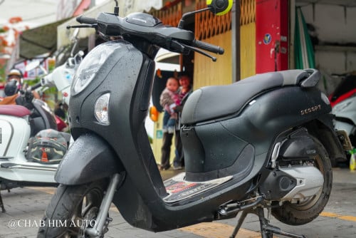 Scoopy025         95%