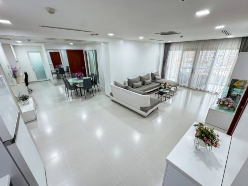 Service Apartment 3 Bedrooms For Rent In BKK1