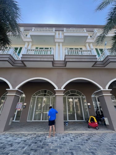 Shop for rent at Orkide