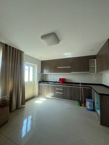 Shop for rent at Orkide
