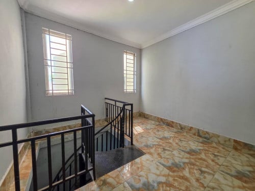 shop house for rent in Bassac Lane $550 per month
