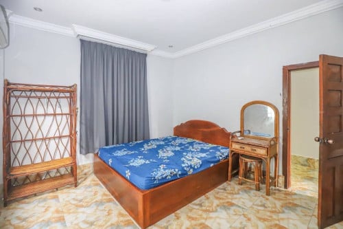 shop house for rent in Bassac Lane $550 per month