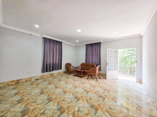 shop house for rent in Bassac Lane $550 per month