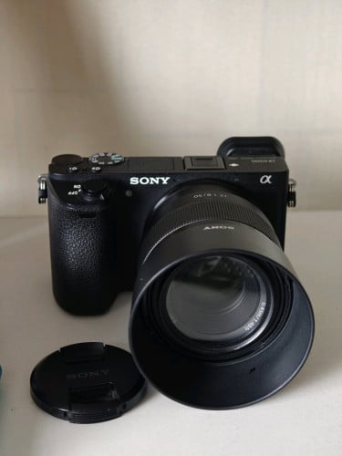 Sony A6500 + Sony Fe 50mm f/1.8 lens.