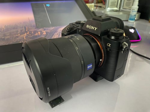 Sony A9 with 24-70mm zeiss