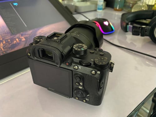 Sony A9 with 24-70mm zeiss