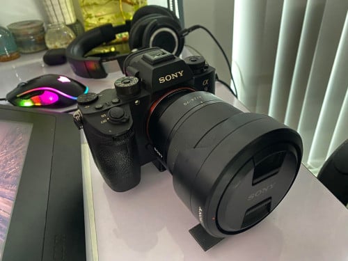 Sony A9 with 24-70mm zeiss