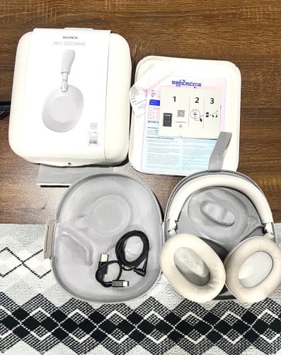 Sony WH-1000X M6