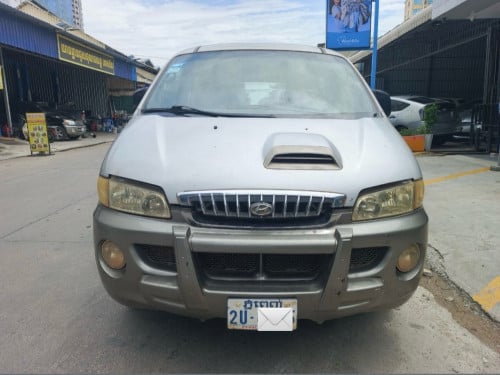 Starex 01 ដឹកអីវ៉ាន់ លក់បន្ទាន