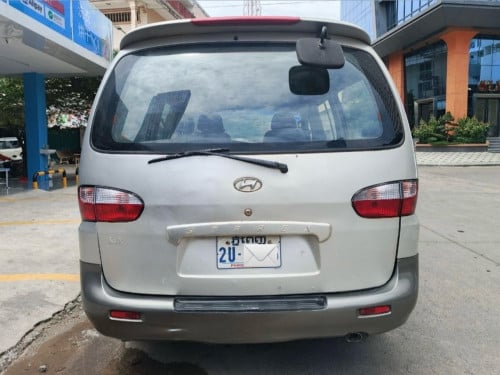 Starex 01 ដឹកអីវ៉ាន់ លក់បន្ទាន