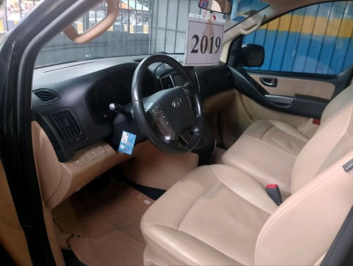 Starex H1 2019 black $28,700តម្លៃអាចចចារបាន ឡានស្អាត ធានាទិញចូលវិញ