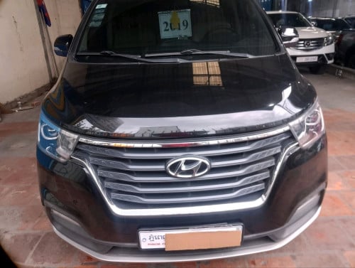 Starex H1 2019 black $28,700តម្លៃអាចចចារបាន ឡានស្អាត ធានាទិញចូលវិញ