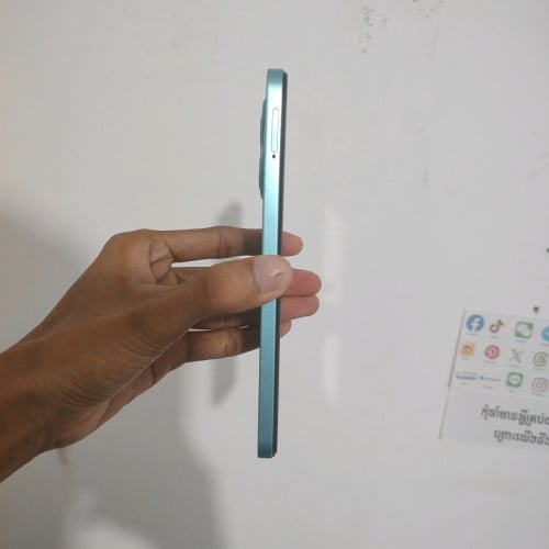 Tecno Spark 30 5G (RAM 8+5GB, 256GB)