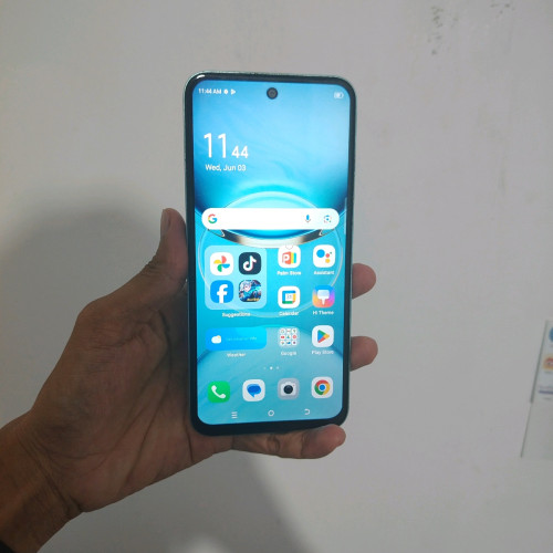 Tecno Spark 30 5G (RAM 8+5GB, 256GB)