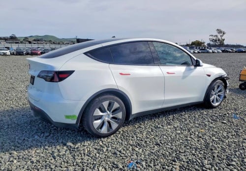 Tesla Model Y long Ramge សាង $31,600