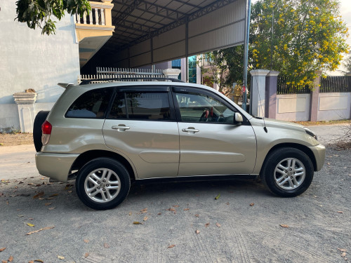 Today RAV4 02 ប៉ុងមួយ​ ឡានខ្ចលេងហេីយស្អាតណាស់