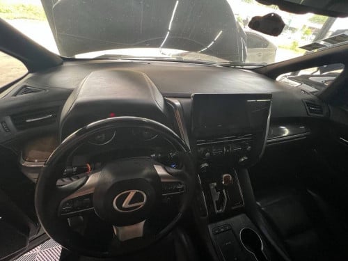 Toyota ALPHARD 2017VIP full option Royal Longe UP Lexus LM350
