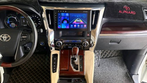Toyota Alphard Auto3