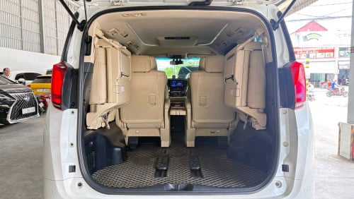 Toyota Alphard Auto3