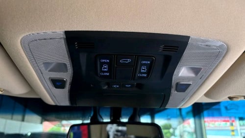 Toyota Alphard Auto3
