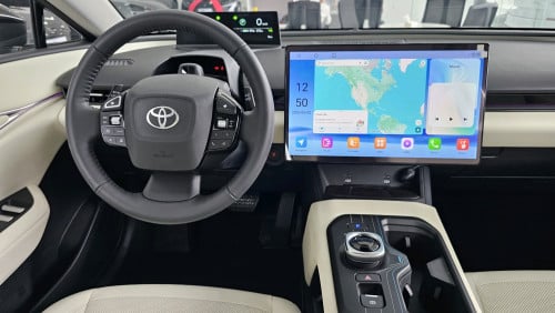 Toyota BZ5 option pro 630km