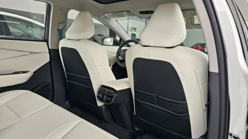 Toyota BZ5 option pro 630km