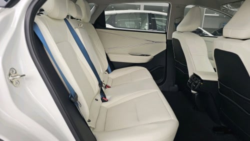Toyota BZ5 option pro 630km
