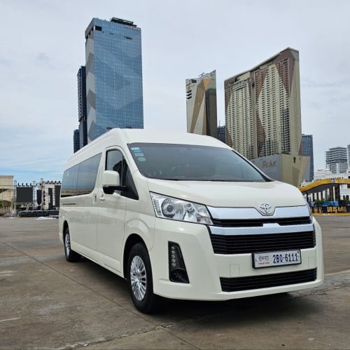 Toyota Hiace 2022