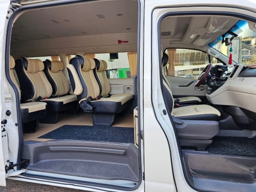 Toyota Hiace 2022