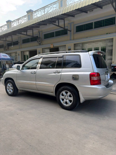 Toyota Highlander 02P1V4