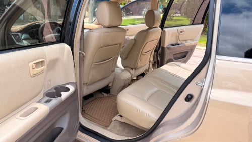Toyota Highlander 06 V4 pong1