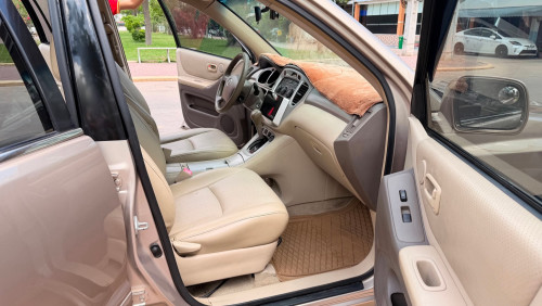 Toyota Highlander 06 V4 pong1