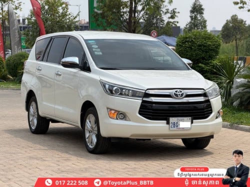 TOYOTA INNOVA 2020