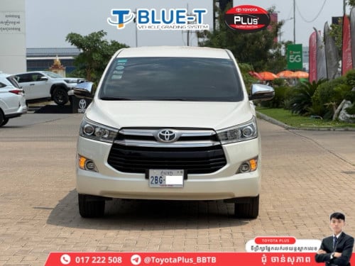TOYOTA INNOVA 2020