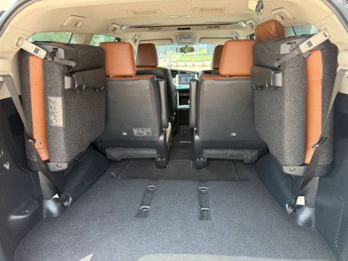 TOYOTA INNOVA 2020