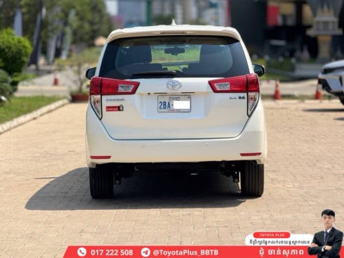 TOYOTA INNOVA 2020