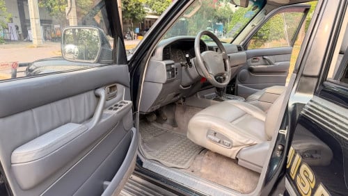 Toyota Land Cruiser 96 V6