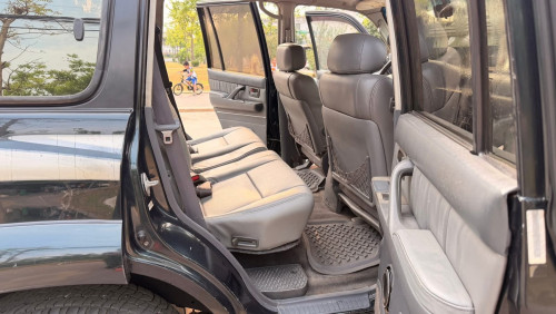 Toyota Land Cruiser 96 V6