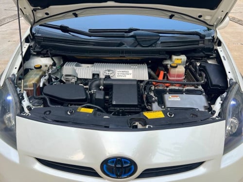 Toyota Prius 2010 option 3 sorta