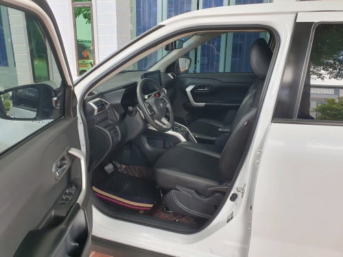 Toyota Raize 2023 ប្រភេទឡានស្អាត