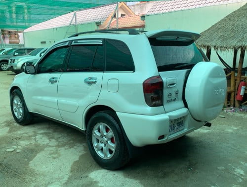 Toyota Rav4L 02 ប៉ុង1 Full បេីកតំបូល សកាំម៉ៃ