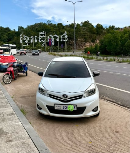 Toyota Vitz 2013 សកាំម៉ៃ​ Smart key For sale