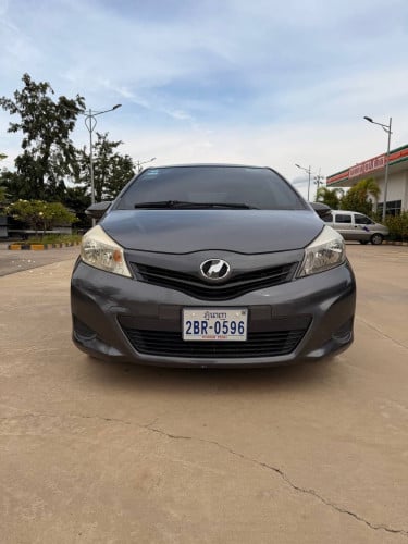 Toyota VITZ year 2011 លក់ 7400ចរចារ