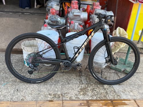 Trek បូម2