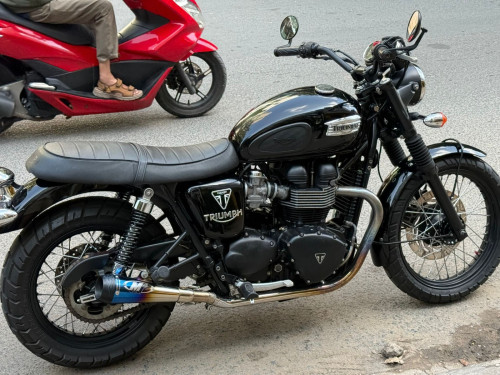 Triumph Bonevill T100, Japanese Import - full tax - excellent condition