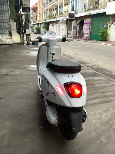 Vespa 022 ABS 125cc មួលហោះ