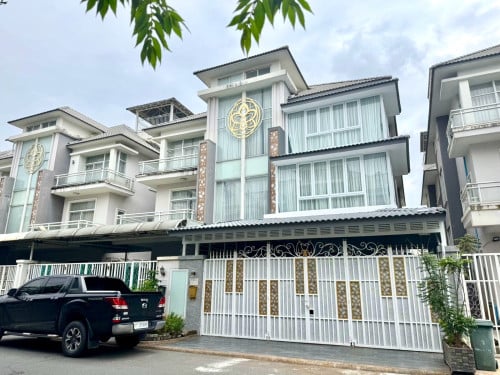 VILLA FOR RENT