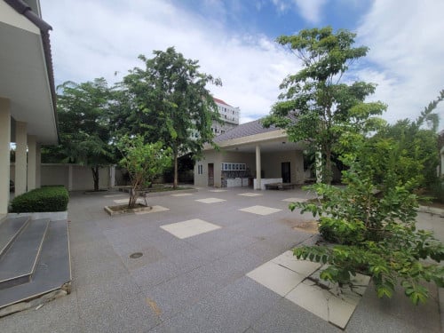 Villa for rent at new airport
